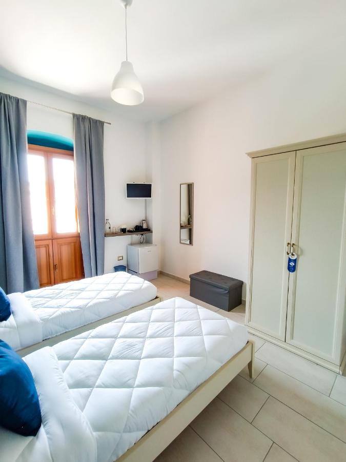 La Residenza B&B Giba Eksteriør billede