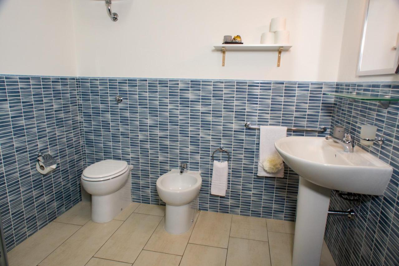 La Residenza B&B Giba Eksteriør billede
